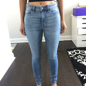American Eagle High-waisted jeans